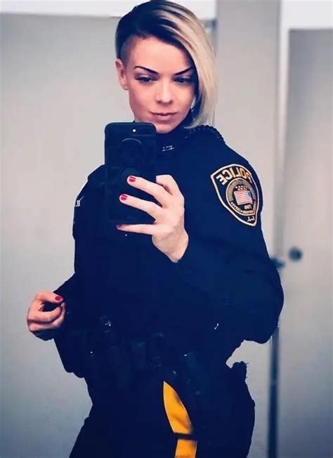 cute female cops|10 Most Beautiful Female Police Officers We’d Love .